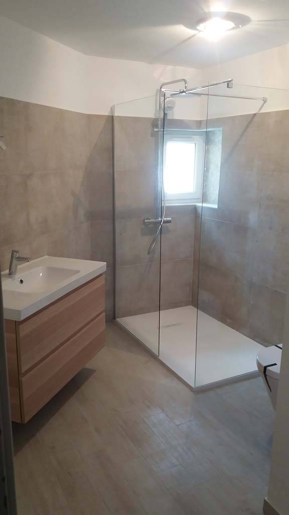 Création salle de bain - F.A.P.C.V à Sainte-Anastasie-sur-Issole