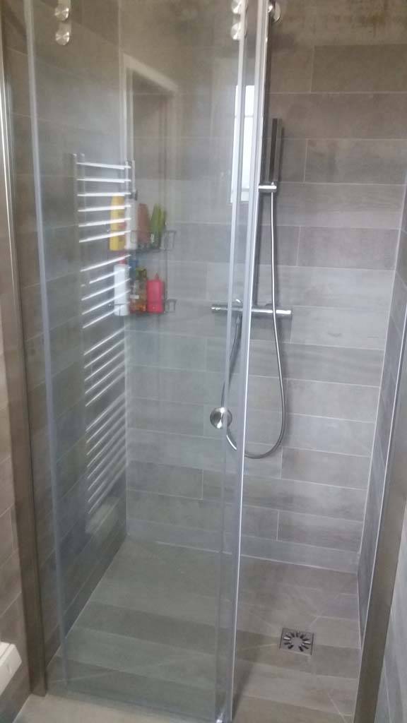 Création d'une douche - F.A.P.C.V à Sainte-Anastasie-sur-Issole