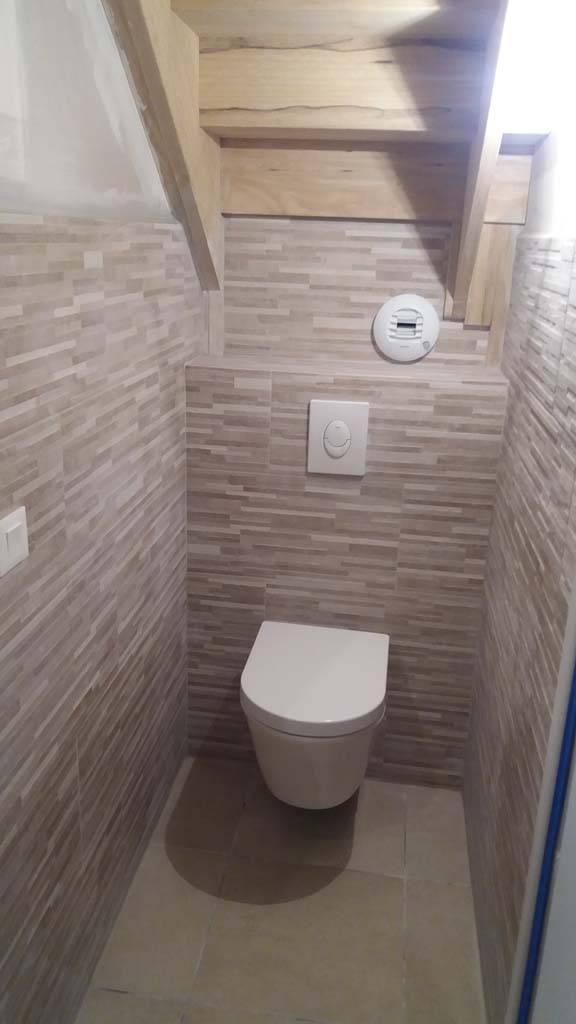Création de toilettes - F.A.P.C.V à Sainte-Anastasie-sur-Issole